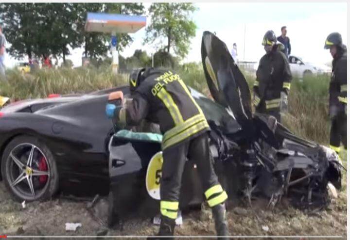 Incidente Miglia Video Ferrari Si Schianta Contro Una