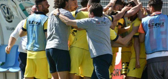 Arzachena_esultanza_gialla_lapresse_2018