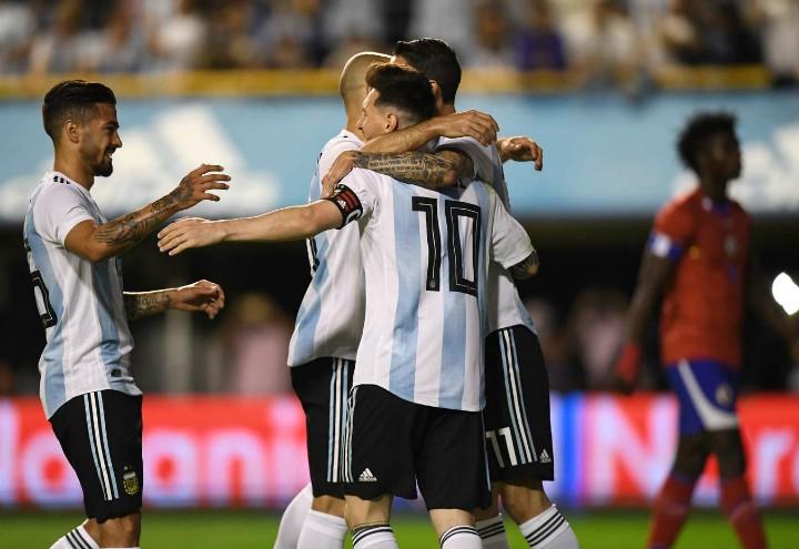 Messi_Mascherano_Argentina_gol_Haiti_lapresse_2018