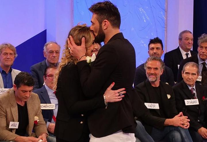 Ursula_sossio_bacio_uominiedonne_facebook