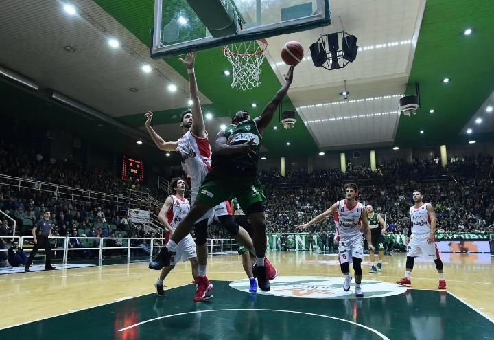 avellino_reggioemilia_paladelmauro_basket_lapresse_2016