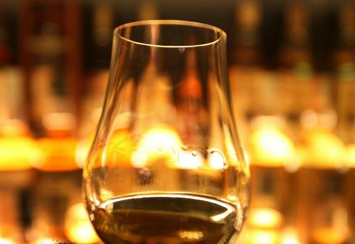 drink_vino_bere_ubriachi_bicchiere_bar_lapresse_2017