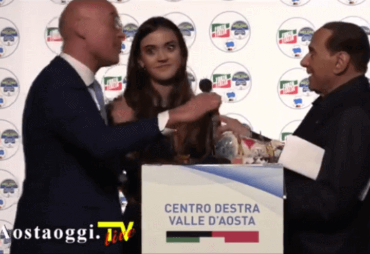 gaffe_berlusconi_figlia_coordinatore_video_facebook