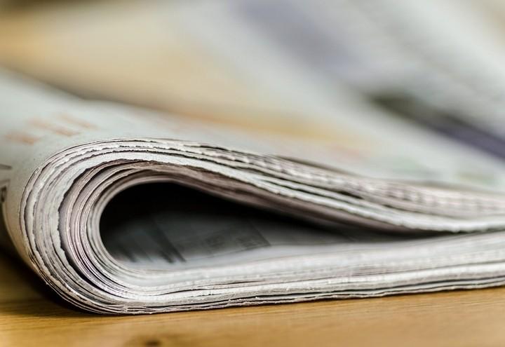 giornale_piegato_pixabay