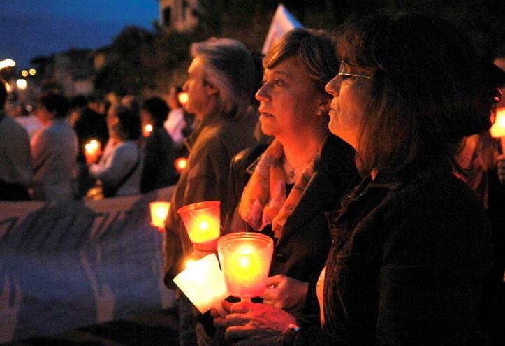 manifestazione_fiaccolata_protesta_lapresse_2007