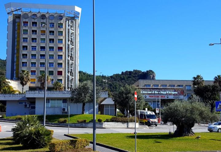 ospedale_salerno_ruggi_aragona_giovanni_web_2018
