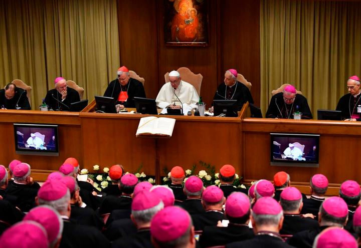 papa_francesco_assemblea_cei_lapresse_2018