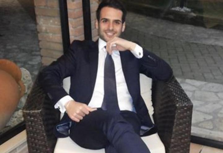 stefano_dellibovi_avvocato_bomba_salerno_facebook_2018