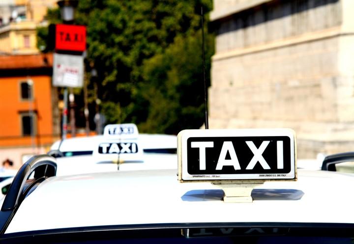 taxi_tassisti_pixabay