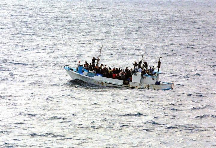 traffico_migranti_barconi_pixabay