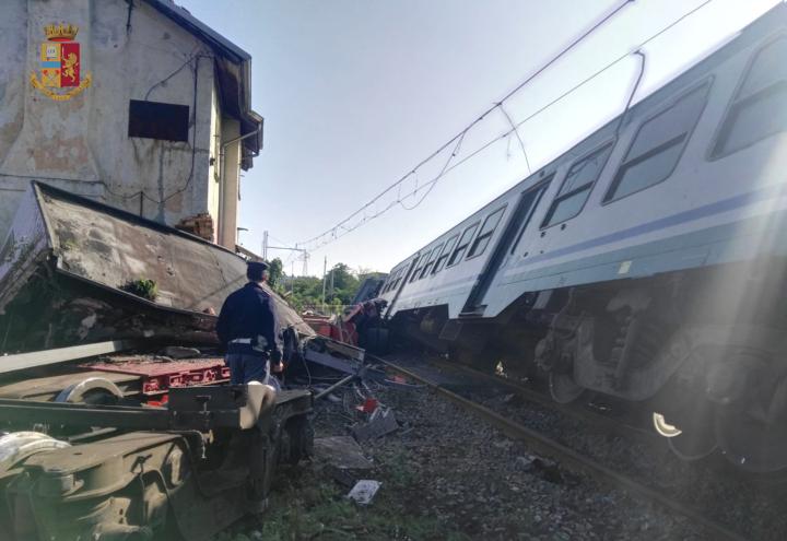 treno_caluso_incidente_deragliato_ivrea_polizia_cs_2018