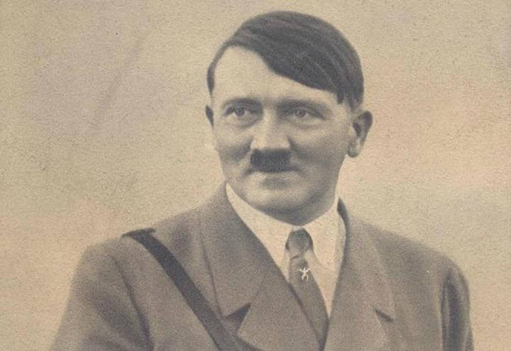 Adolf_hitler_2017