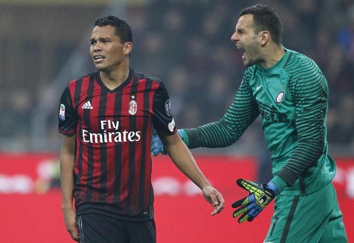 Bacca_Handanovic_Milan_Inter_lapresse_2017