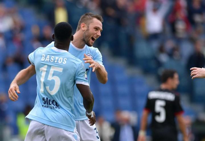 Bastos_DeVrij_Lazio_Milan_lapresse_2017