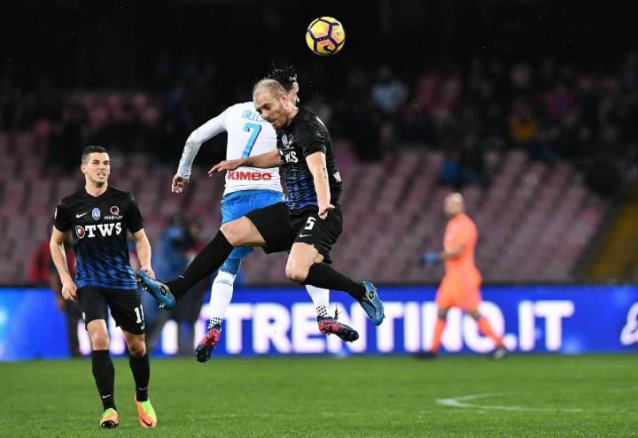 Callejon_Masiello_contrasto_Napoli_Atalanta_lapresse_2017