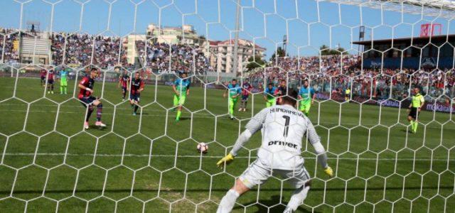 Crotone_Inter_Handanovic_rigore_lapresse_2017