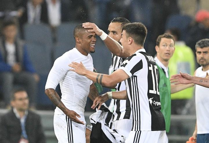 Douglas_Dybala_Benatia_Juventus_Coppa_Italia_lapresse_2018