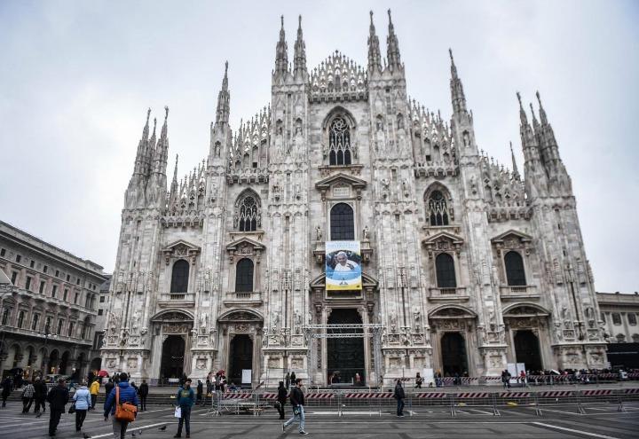 Duomo_milano_papa_francesco_piazza_lapresse_2017