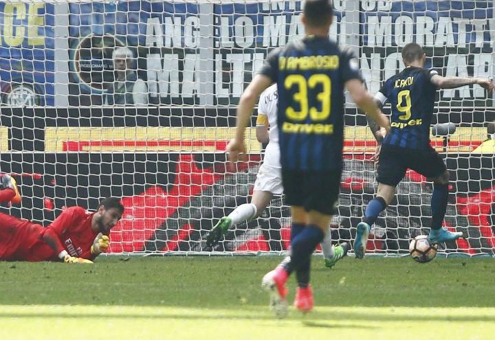 Icardi_Donnarumma_Inter_Milan_lapresse_2017