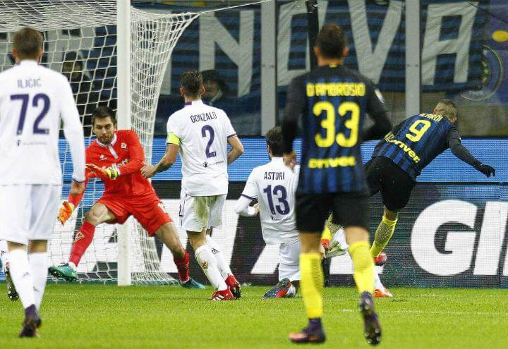 Icardi_tiro_Inter_Fiorentina_lapresse_2017