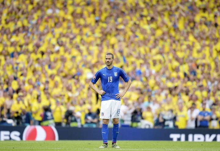Italia_Svezia_Bonucci_tifo_lapresse_2017