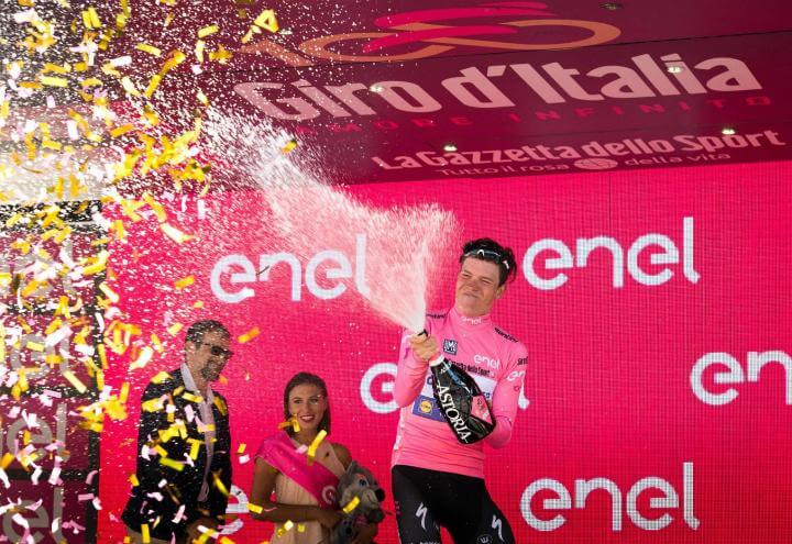 Jungels_rosa_Giro_lapresse_2017