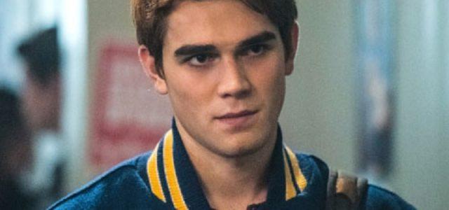 KJ_Apa_Riverdale_screen