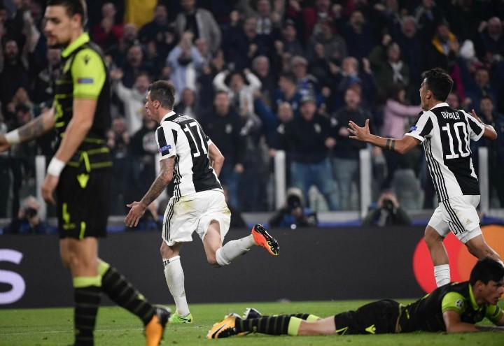 Mandzukic_Dybala_Juventus_Sporting_lapresse_2017