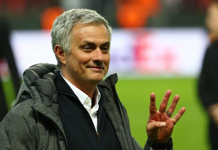 Mourinho Stoccata A Conte Non Perderò I Capelli Parlando Di Lui 