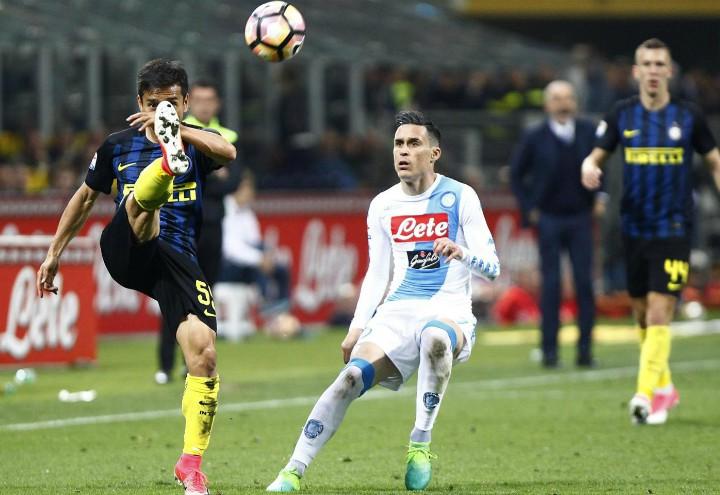 Nagatomo_Callejon_Inter_Napoli_lapresse_2017