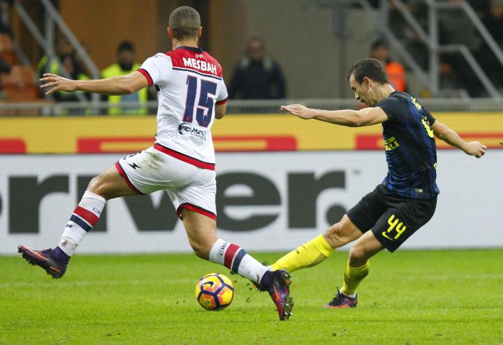 Perisic_Mesbah_Inter_Crotone_lapresse_2017
