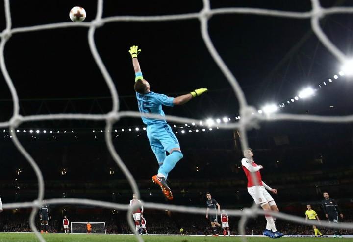 Ramsey_Akinfeev_Arsenal_Cska_gol_lapresse_2018