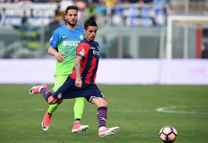 Stoian_DAmbrosio_Crotone_Inter_lapresse_2017