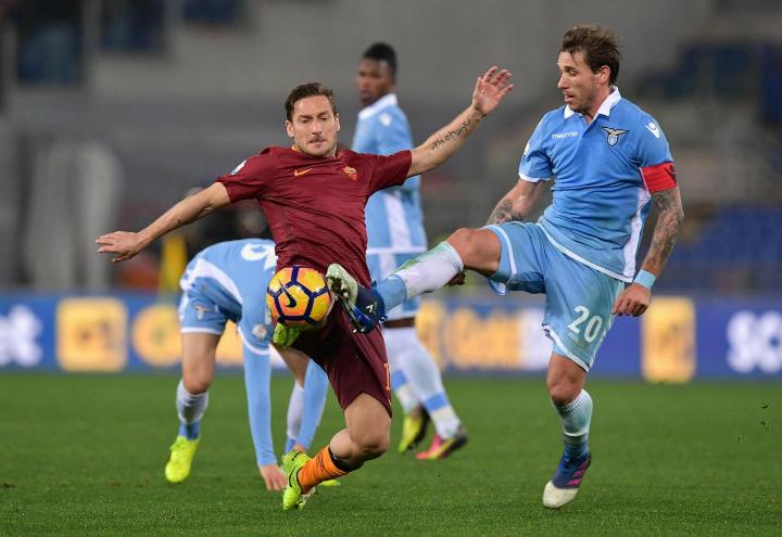 Totti_Biglia_Lazio_Roma_lapresse_2017