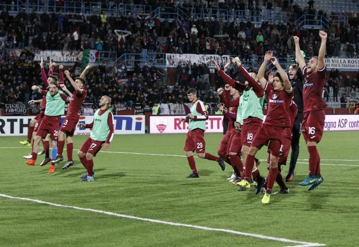 Trapani_esultanza_Catania_lapresse_2017