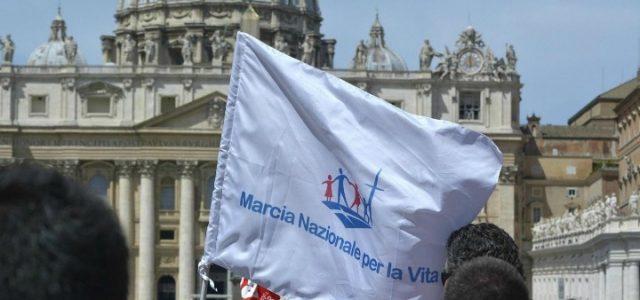 aborto_manifestazione_provita_chiesa_lapresse_2014