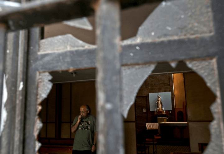 attentati_chiese_cile_viaggio_papa_francesco_bombe_twitter_2018