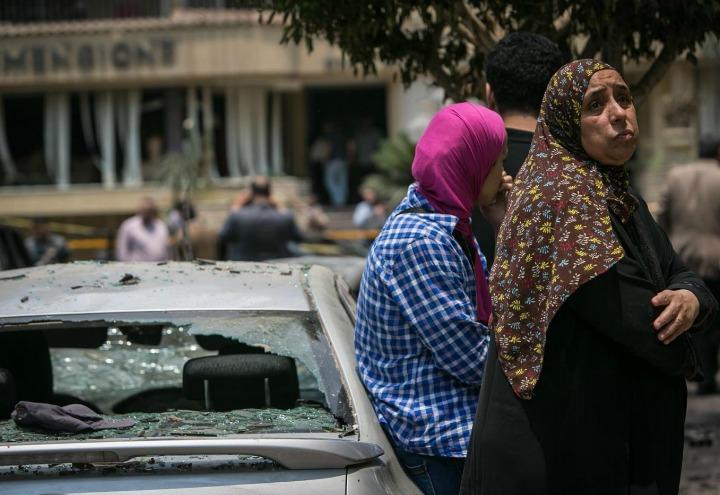 attentato_bomba_il_cairo_egitto_chiesa_donne_islam_guerra_lapresse_2017