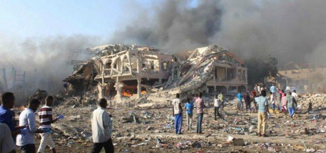 attentato_islamista_mogadiscio_somalia_bomba_terrorismo_lapresse_2017