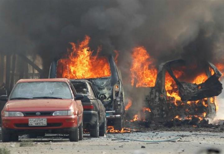 autobomba_kamikaze_terrorismo_attentato_afghanistan_jalalabad_twitter_2018