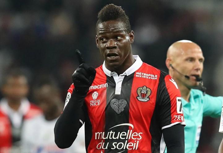 balotelli_nizza_dito_lapresse_2018