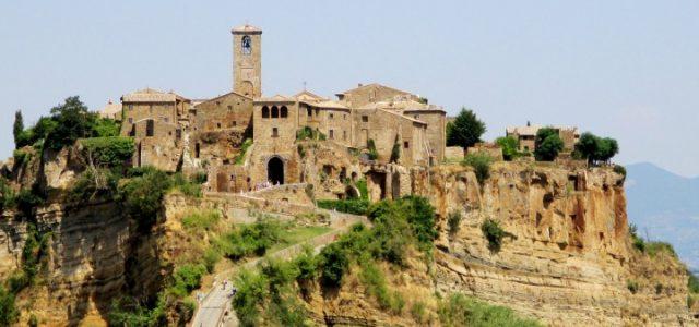 borgo_paese_civita_bagnoregio_wikipedia