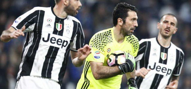 buffon_barzagli_bonucci_juventus_lapresse_2017