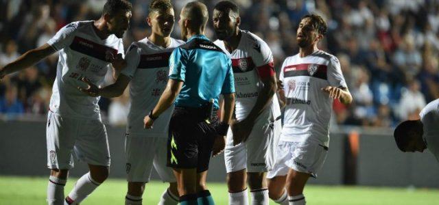 cagliari_arbitro_proteste_lapresse_2017