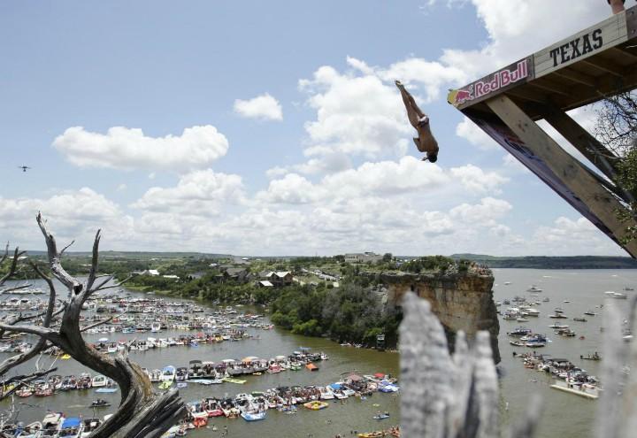 cliff_diving_texas_redbull_lapresse