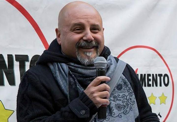emanuele_dessi_candidato_m5s_roma_spada_affitto_twitter_2018