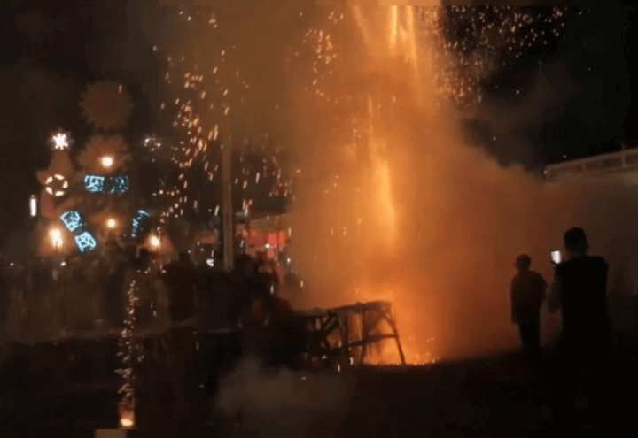 esplosione_fuochi_artificio_cuba_parrandas_twitter_2017