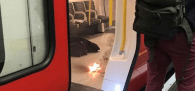 esplosione_londra_metro_tower_hill_fiamme_twitter_2017