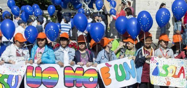 europa_euro_bambini_pensierounico_lapresse_2017