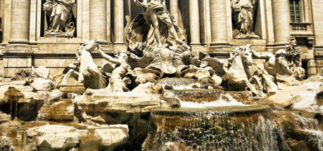 Bagno Nella Fontana Di Trevi.Roma Tuffo Nella Fontana Di Trevi Multa Di 900 Euro A Turisti 50enni Nuovi Bagni Proibiti Nella Capitale